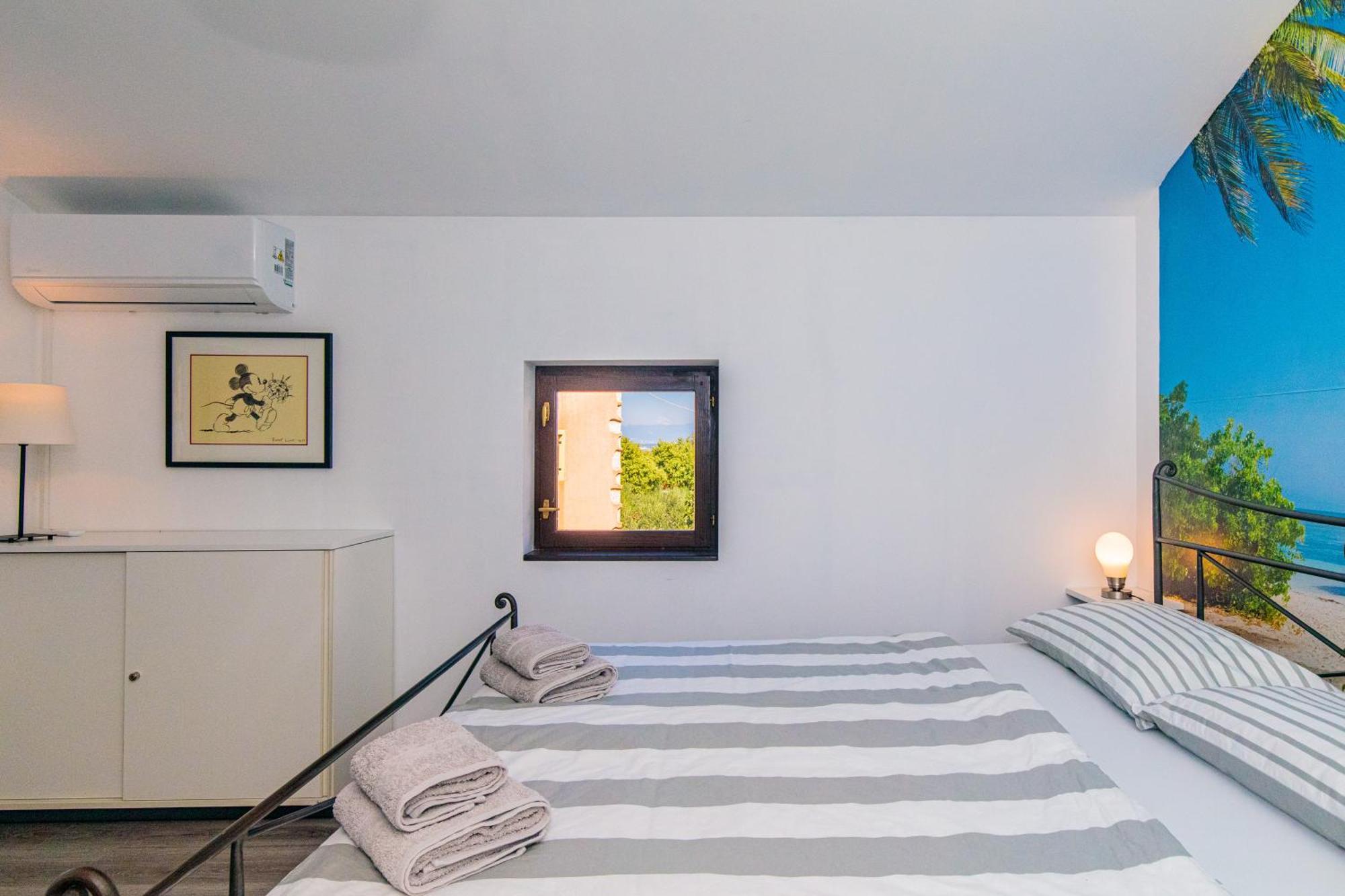 Apartments Lina Vrh  Bagian luar foto